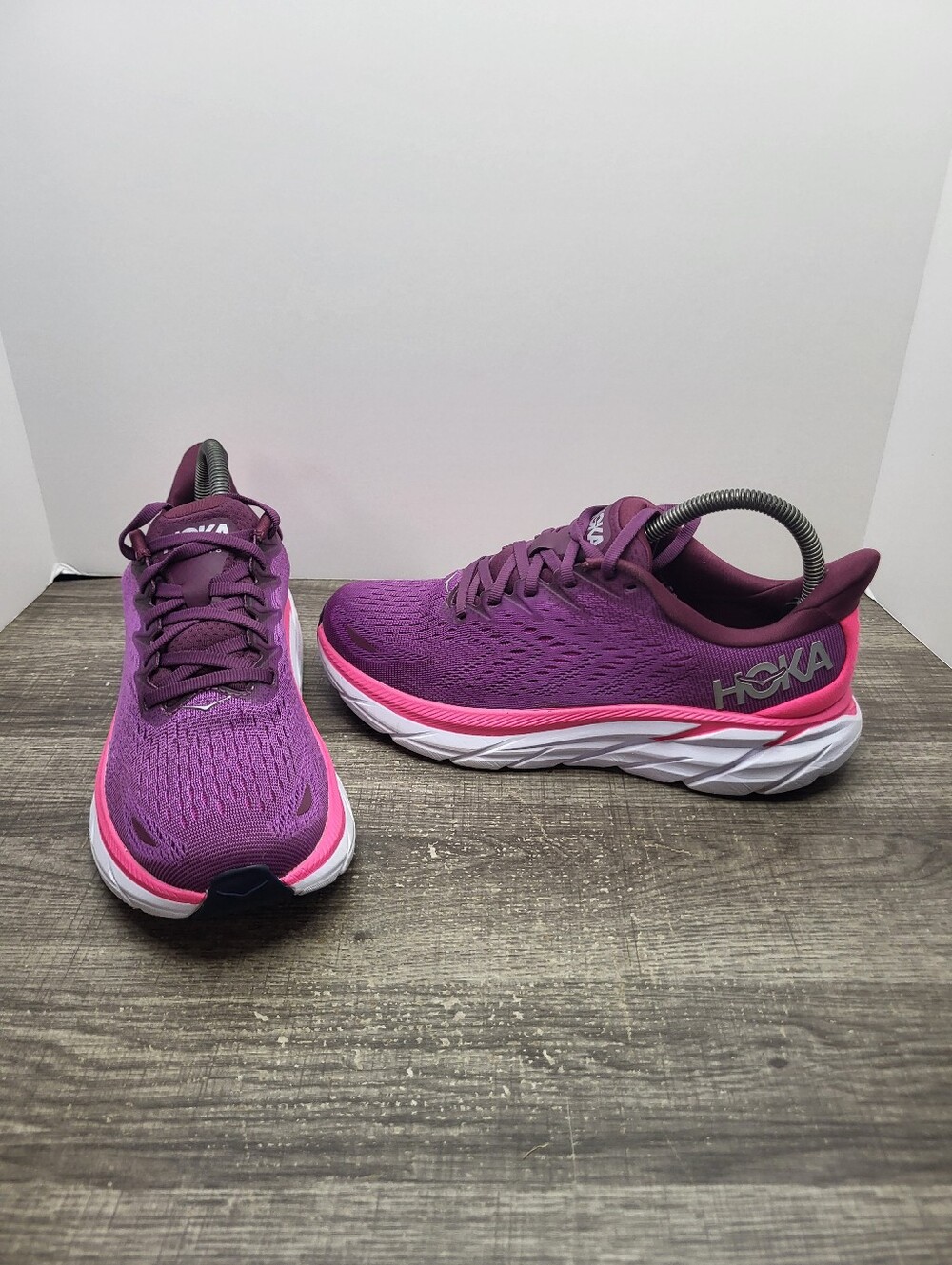 Hoka One Clifton 8 Grape Wine Running Shoes Sneakers Women's Size 7.5 B